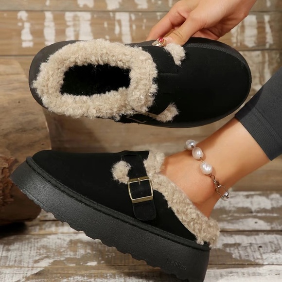 Cozy Tan Fur-Lined Slip-On Ankle Boots Size 8 - Picture 2 of 8